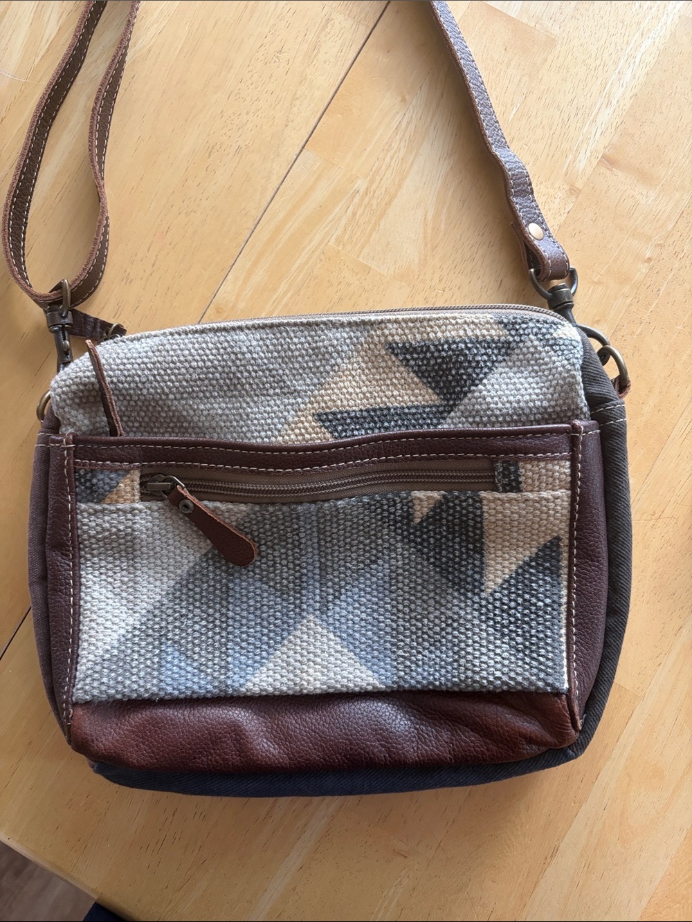 Woven Geometric Crossbody Bag in Tan & Gray